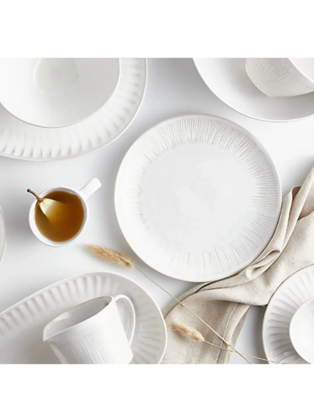 New! Crate&Barrel White Ribbed Ceramic Sauce Boat